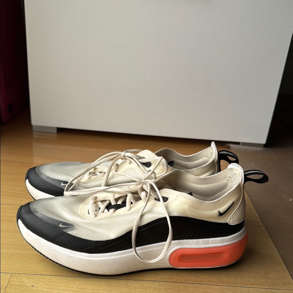 Nike Air Max Sneakers in Cream and Black